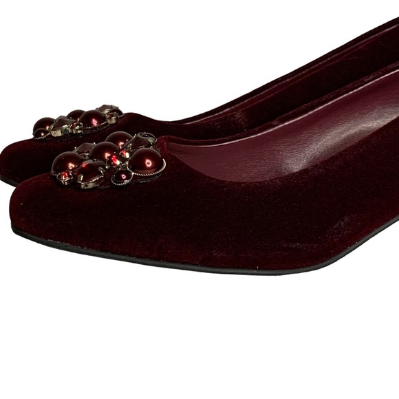 Isaac Mizrahi Live! Embellished Block Heel Pumps‎ in Wine Size 9.5M - Picture 3 of 9